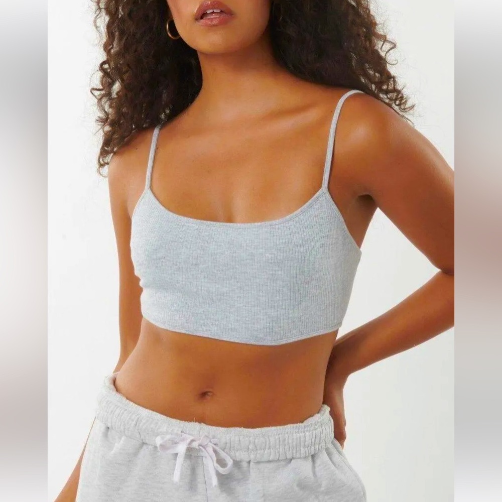 garage cage back bralette/tank top in size M/L, color is red!
